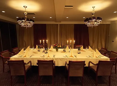 Nol In 't Bosch Hotel