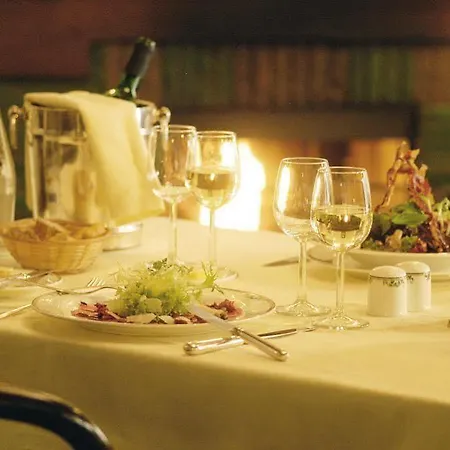 Nol In 't Bosch Hotel