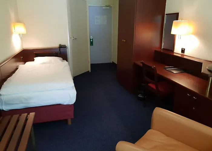 Nol In 't Bosch Hotel 4*