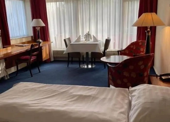 Nol In 't Bosch Hotel