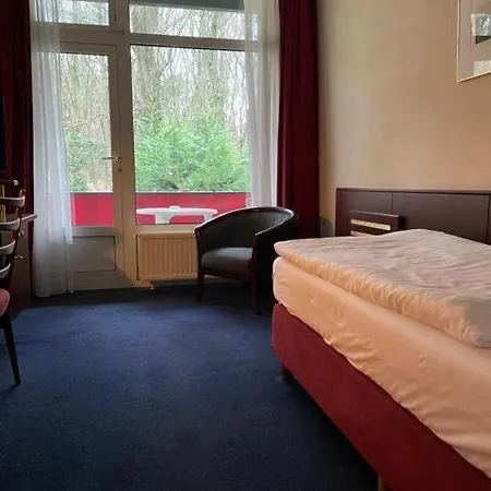 Nol In 't Bosch Hotel Wageningen