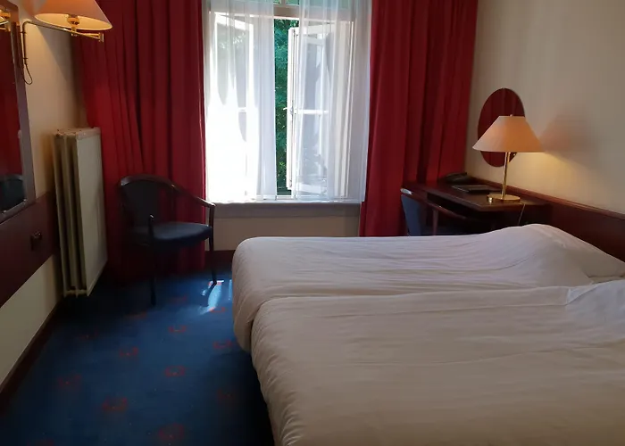 Nol In 't Bosch Hotel